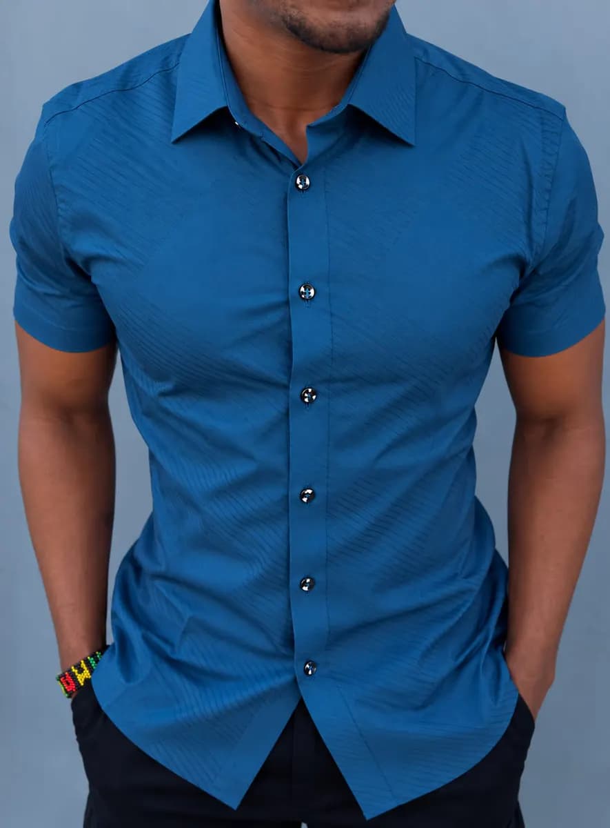 Shirt in Blue - side view