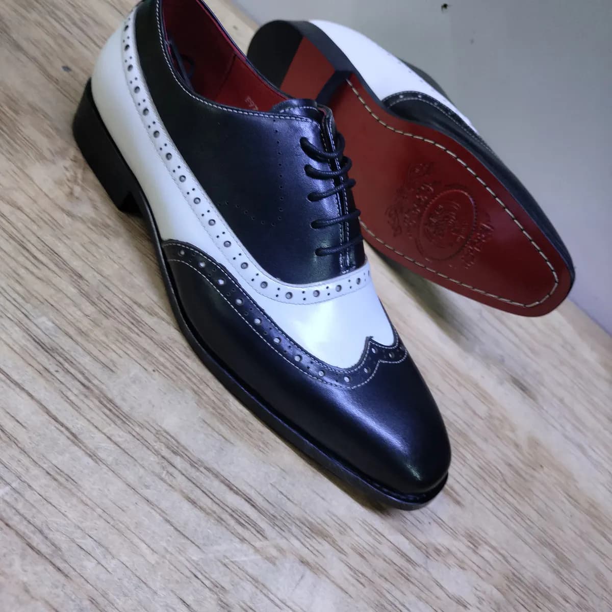 Clarks Official Shoe in Black & White