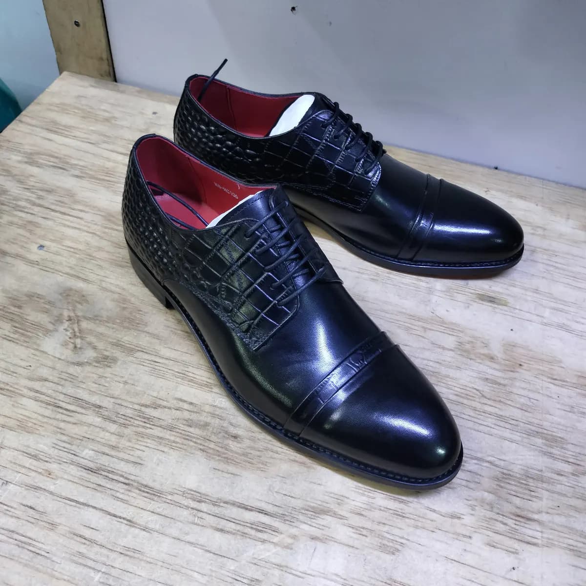 Clarks Official Shoe in Black - side view