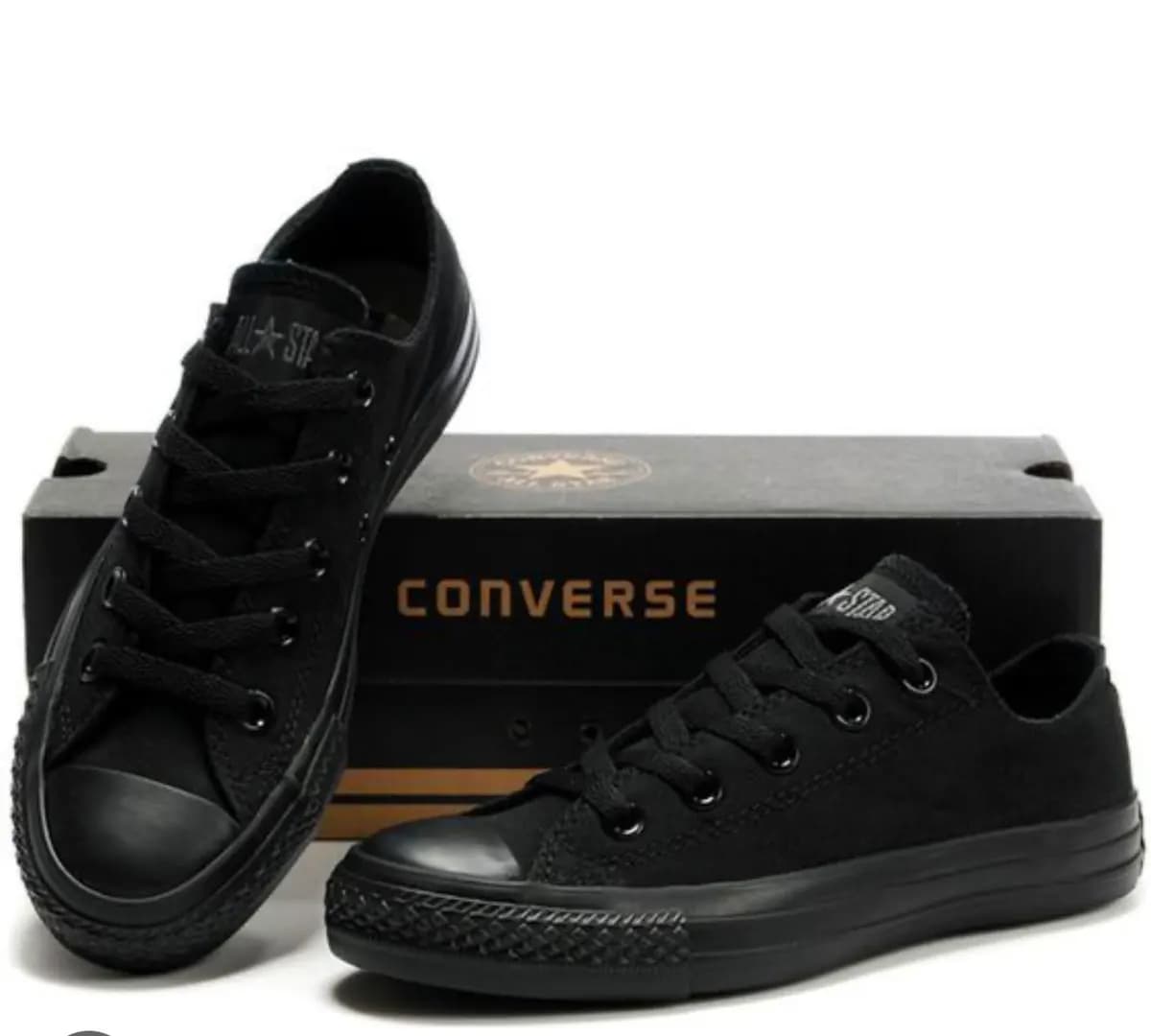 Sneaker in Black - side view