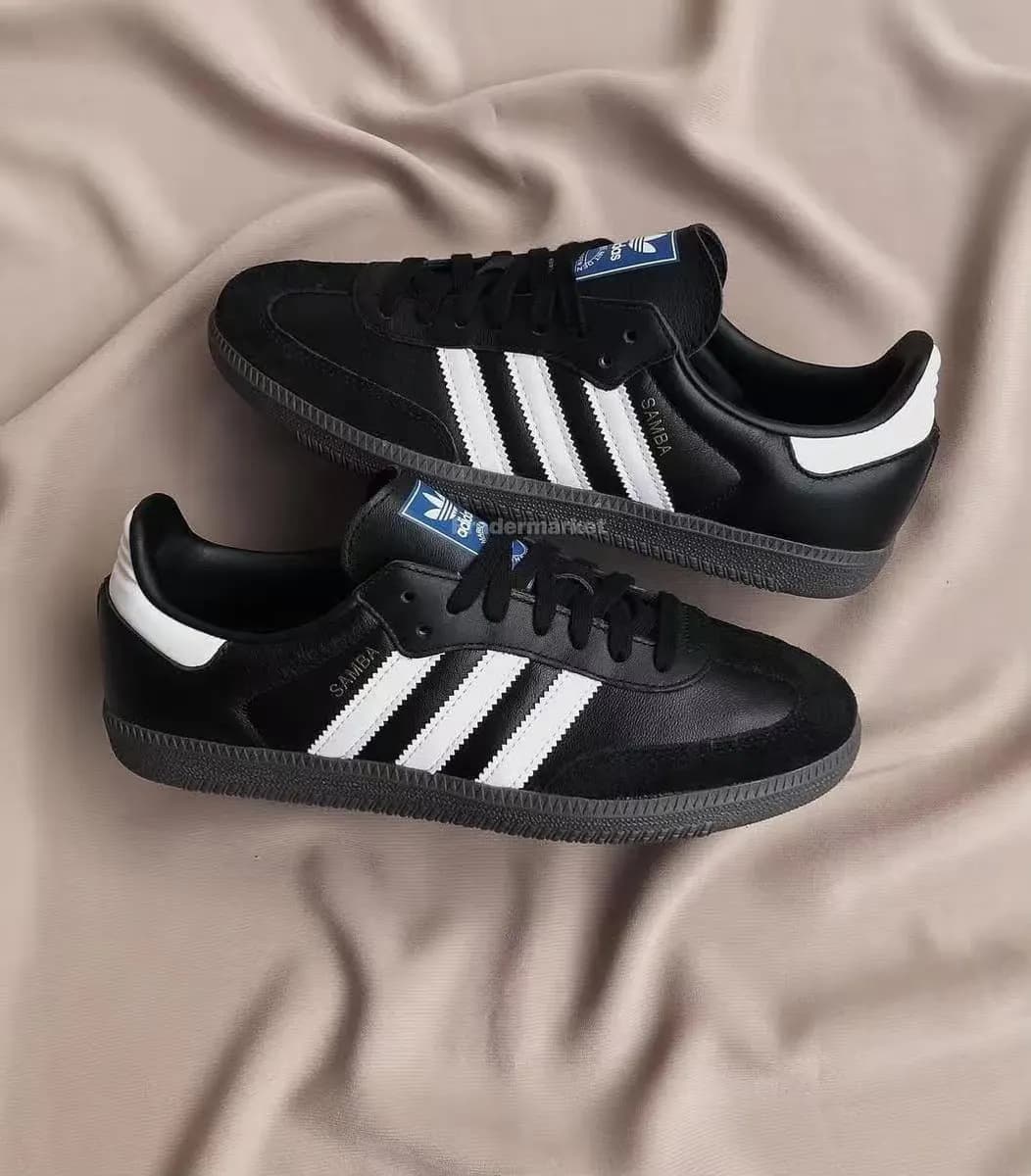 Adidas Samba in Black