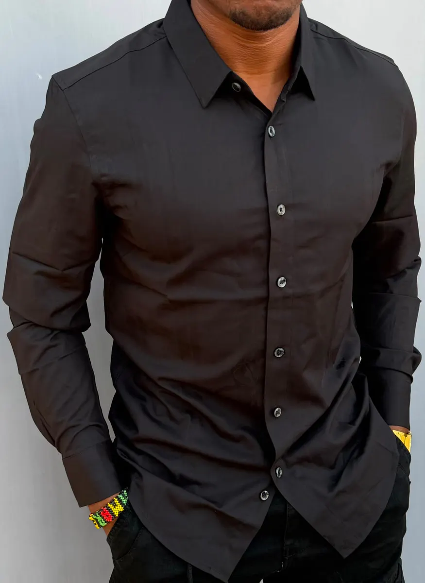 Men's Black Long-Sleeved Shirt