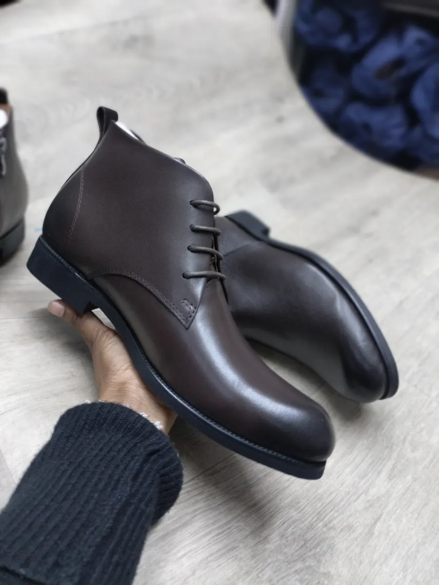 Men's Brown Leather Chukka Boots
