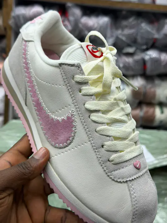 Nike Cortez Low Top Sneakers